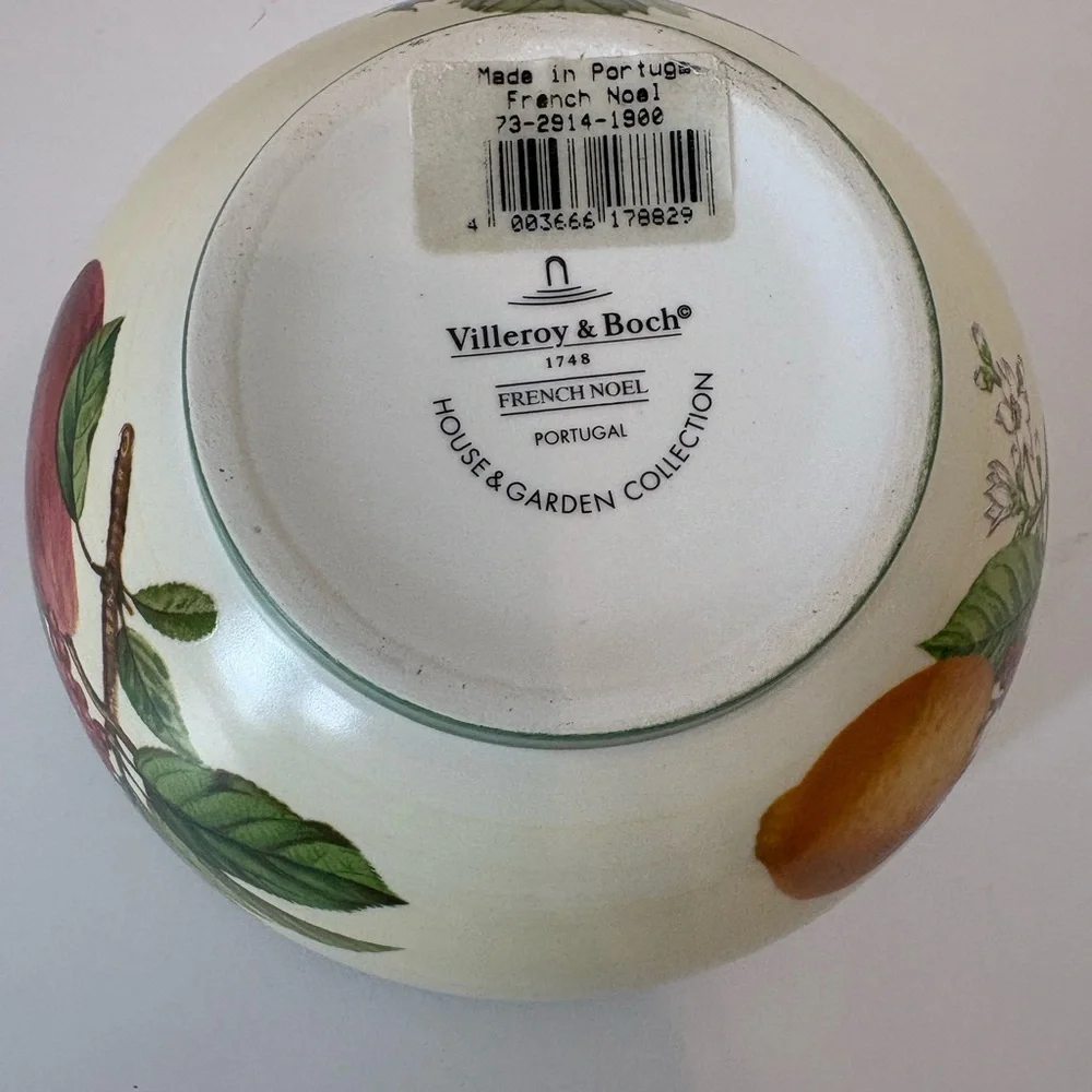 Villeroy & Boch French Noel Salad Rice Bowl Christmas Holiday 5 3/4” Fruit Nice